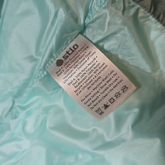 STIO Women's Puffer Jacket - Picture 12 of 13